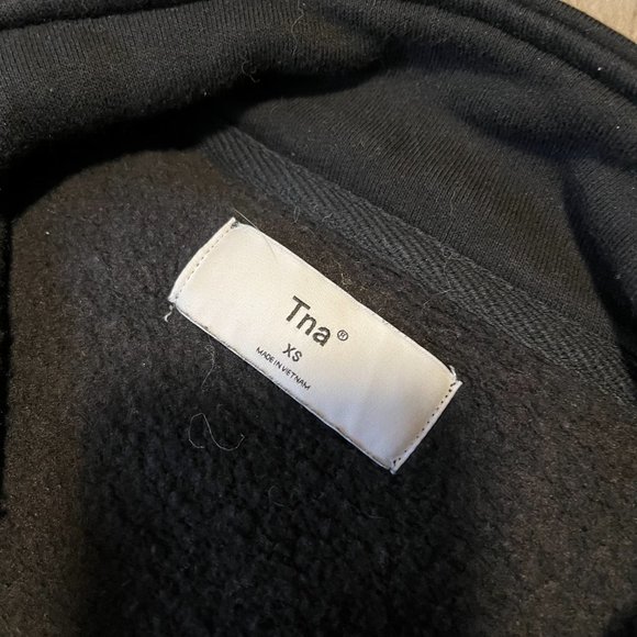 (SOLD) ARITZIA TNA Black Warm-Up 1/4 Zip Sweatshirt Women Size XS - Picture 4 of 4